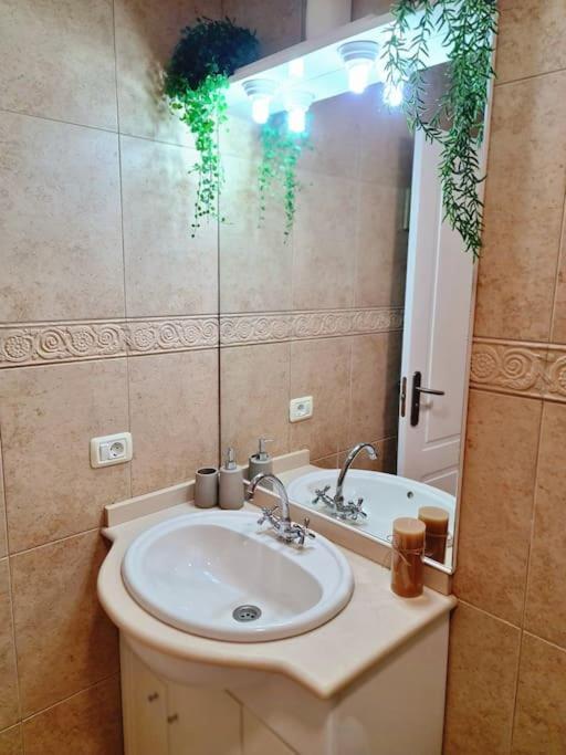 Homely Apt In Modern Building With Pool San Miguel de Abona Exterior foto